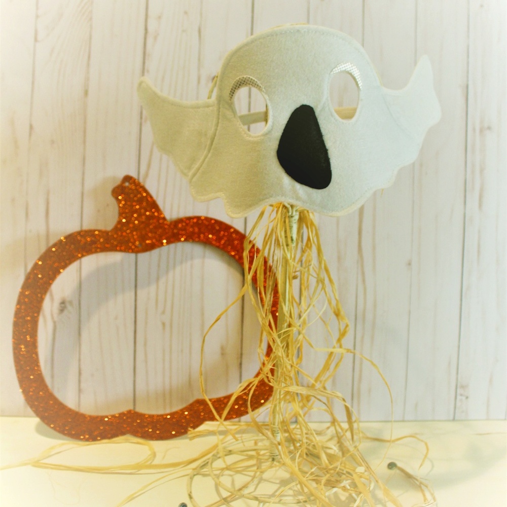 Ghost Mask by Russ Berrie